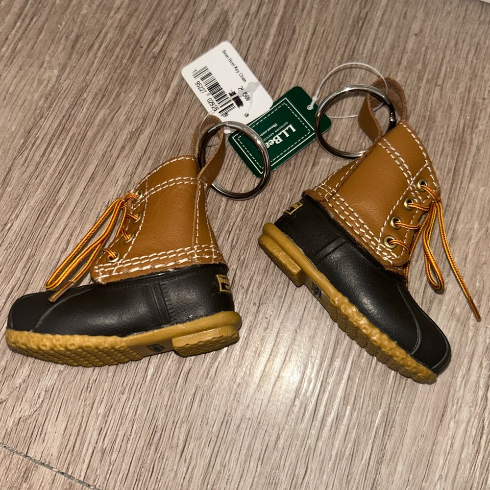[L.L. Bean] NWT Bean Duck Boot keychain (2)